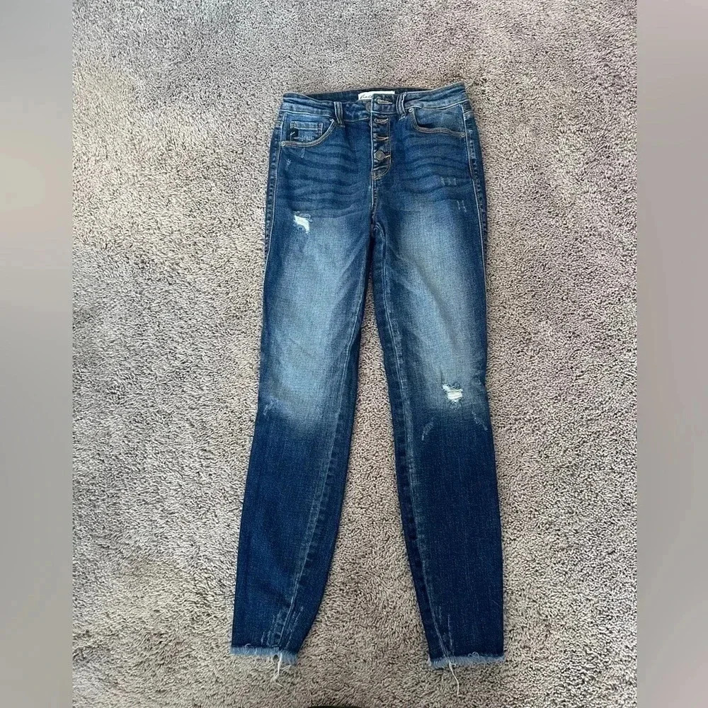 KANCAN jeans. Distressed. Size 27. NWOT